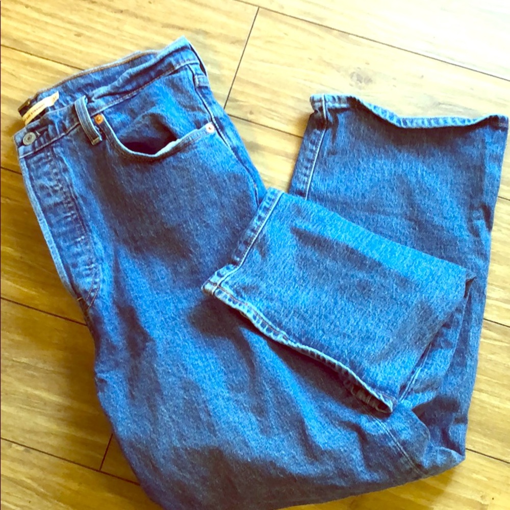 Levi’s rib cage straight leg jeans 💕